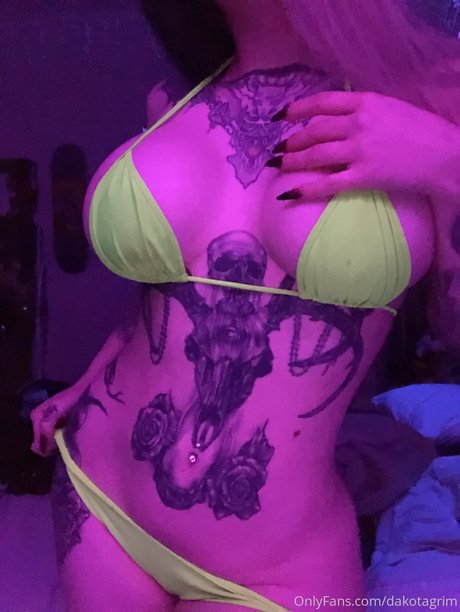 Foto di nudo di fuga di OnlyFans di Dakota Alexandra