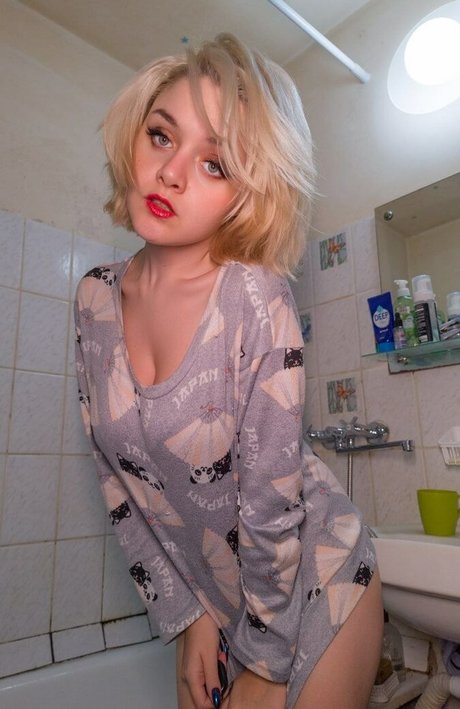 Foto di nudo di fuga di OnlyFans di Velvetnight