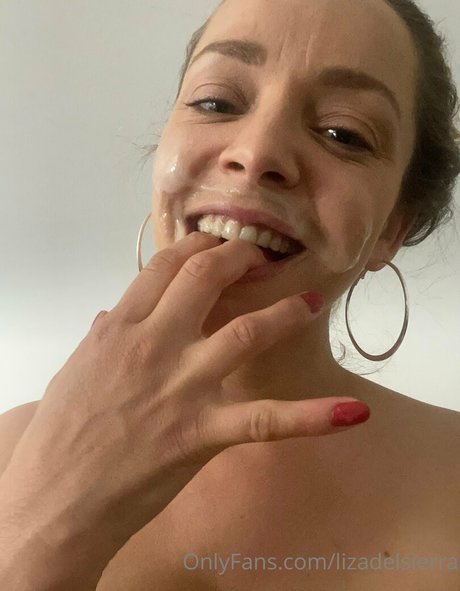 Foto di nudo di fuga di OnlyFans di Liza Del Sierra