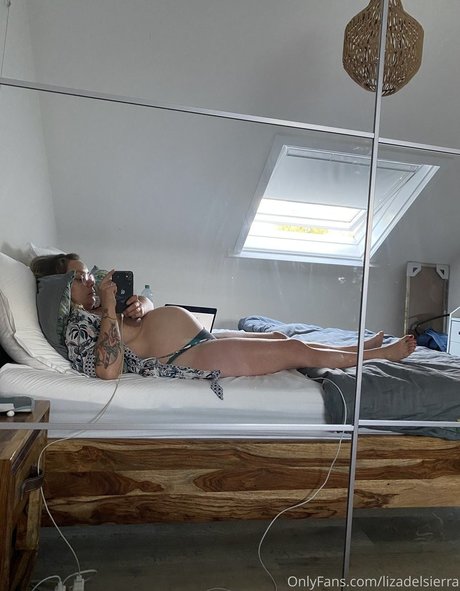 Foto di nudo di fuga di OnlyFans di Liza Del Sierra
