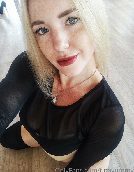 Foto di nudo di fuga di OnlyFans di Tinayummy