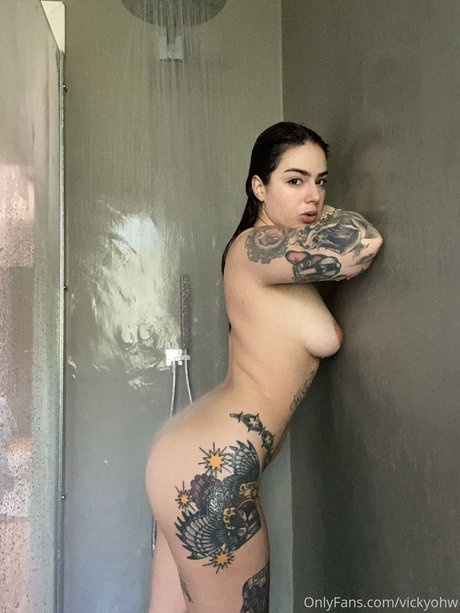 Foto di nudo di fuga di OnlyFans di Vicky Ohw