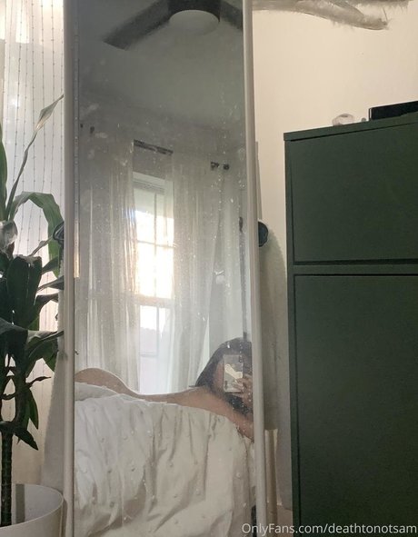 Foto di nudo di fuga di OnlyFans di Thisbicthdied