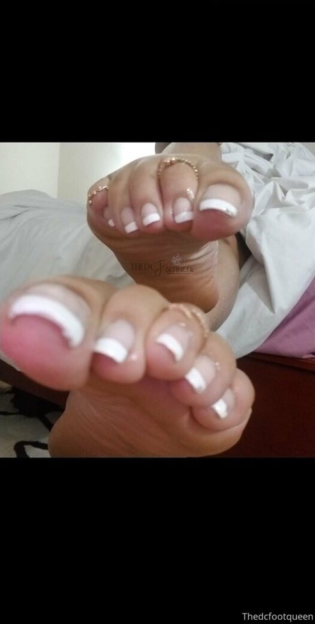 Foto di nudo di fuga di OnlyFans di Thedcfootqueen