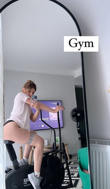 Foto di nudo di fuga di OnlyFans di Buse Yilmaz