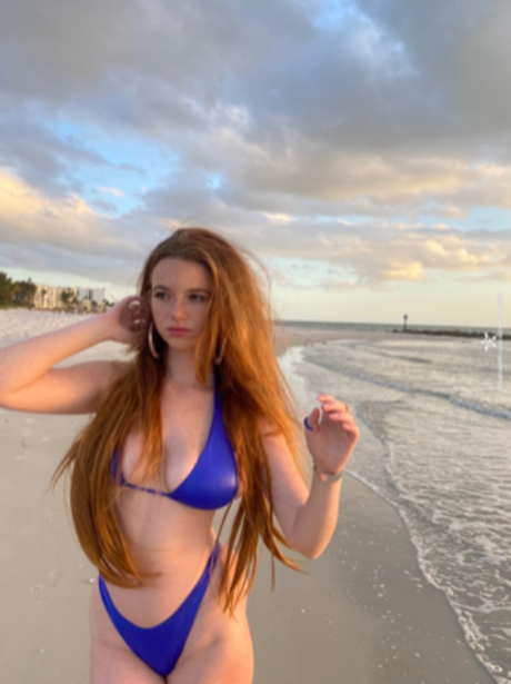Foto di nudo di fuga di OnlyFans di Ashley Suarez