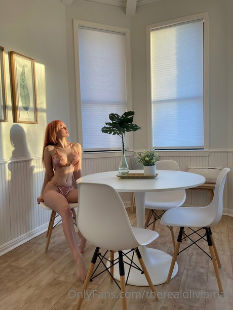 Foto di nudo di fuga di OnlyFans di Olivia Mae