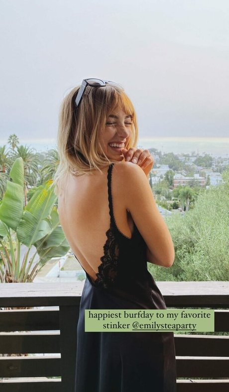 Foto di nudo di fuga di OnlyFans di Emily Rudd