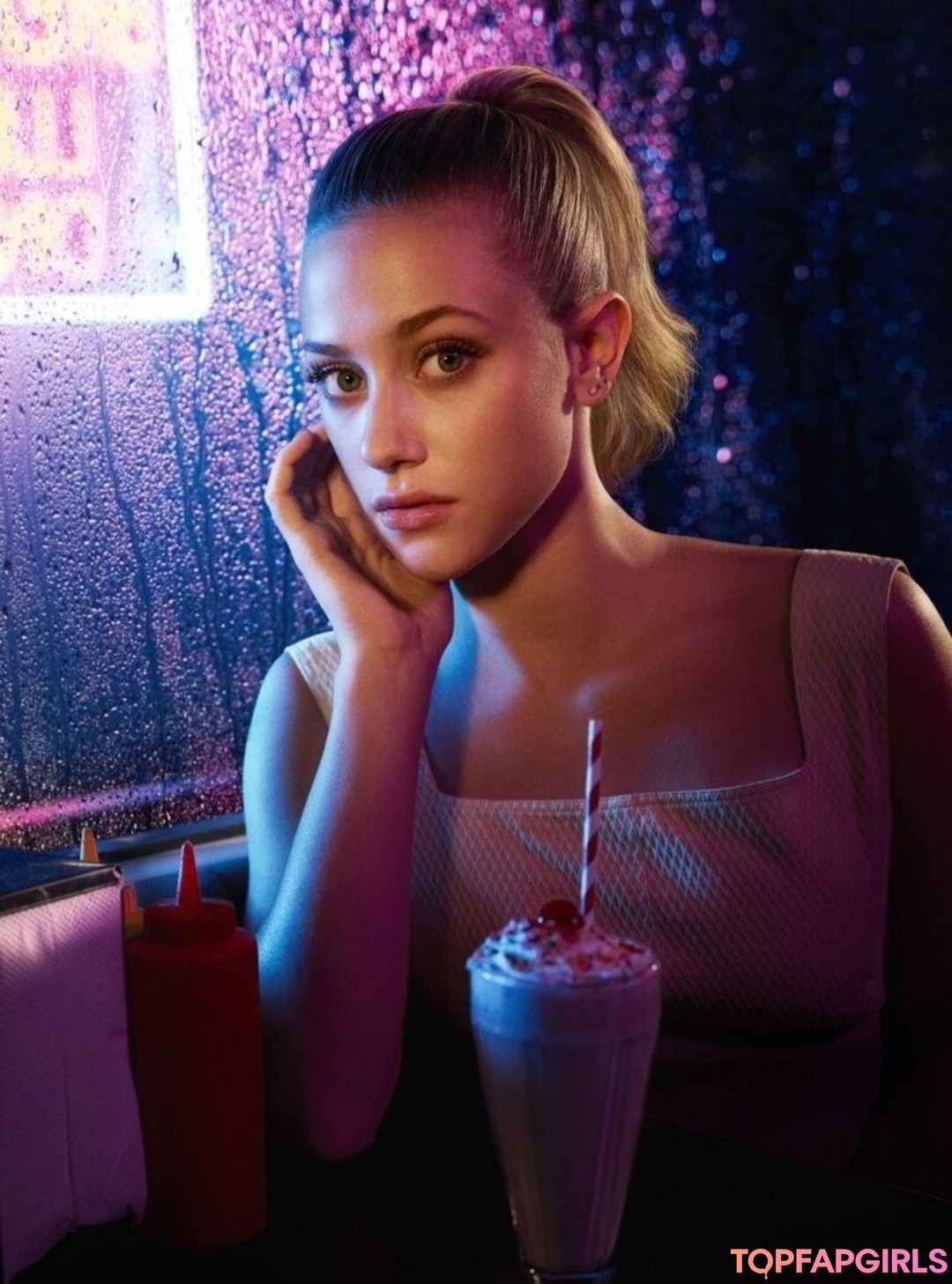 Foto di nudo di fuga di OnlyFans di Lili Reinhart #175 Foto di nudo di fuga di OnlyFans di Lili Reinhart #175
