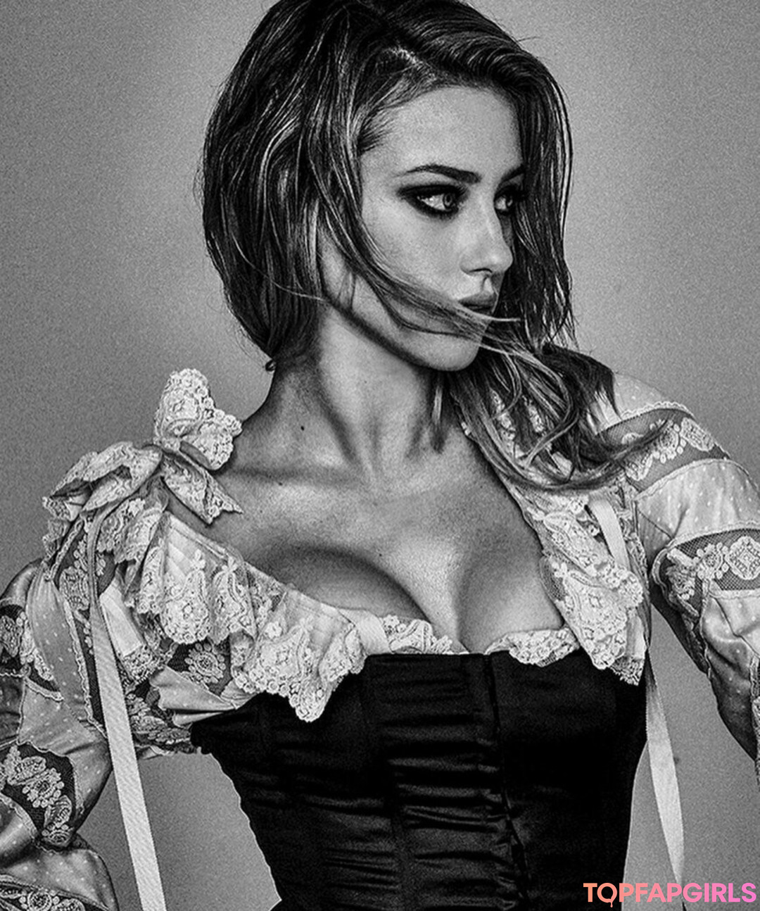 Foto di nudo di fuga di OnlyFans di Lili Reinhart #89 Foto di nudo di fuga di OnlyFans di Lili Reinhart #89