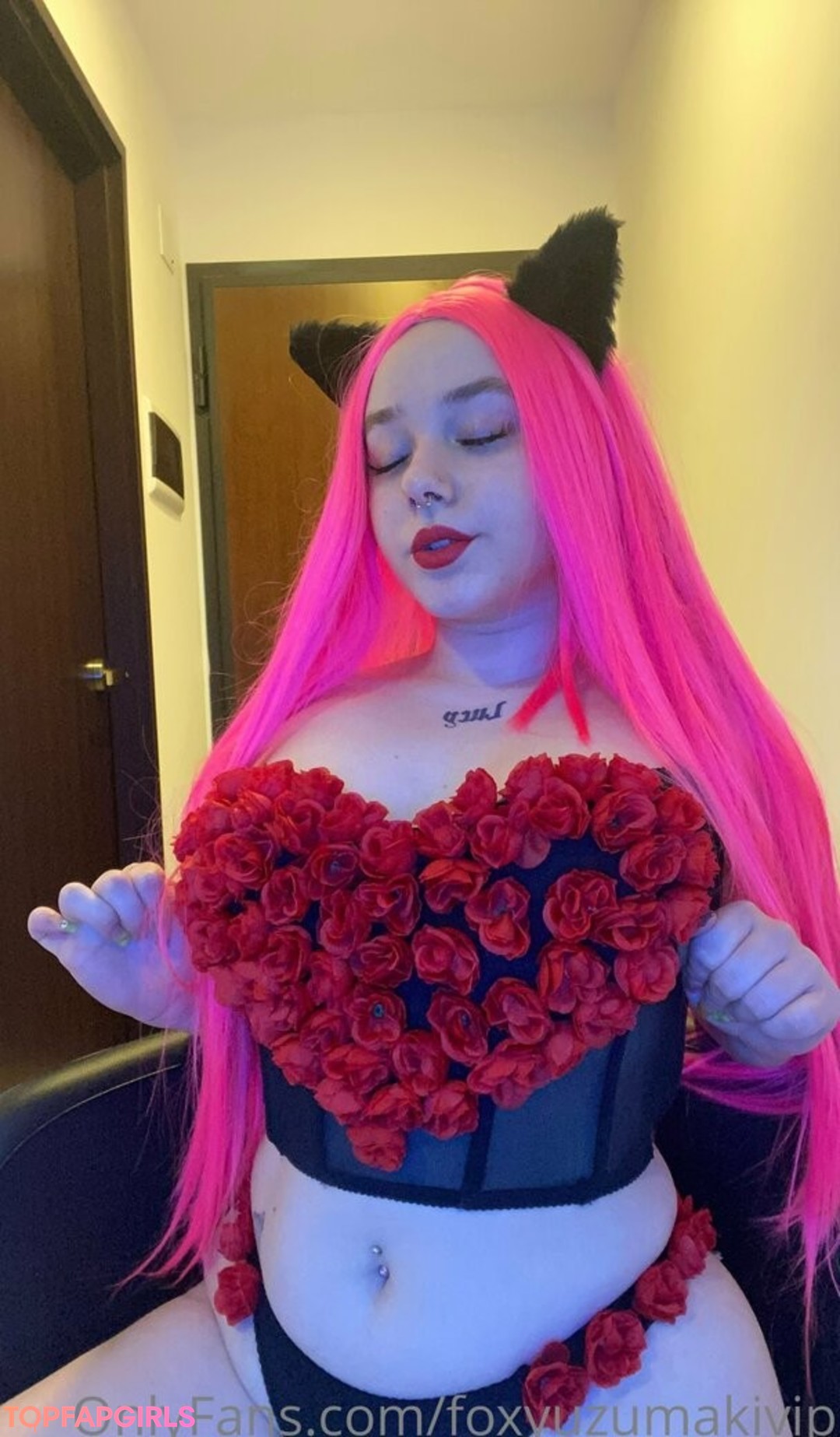 Foto di nudo di fuga di OnlyFans di Cosplayfoxyuzumaki #228 Foto di nudo di fuga di OnlyFans di Cosplayfoxyuzumaki #228