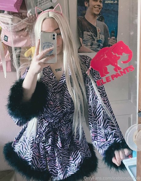 Foto di nudo di fuga di OnlyFans di Cosplayfoxyuzumaki