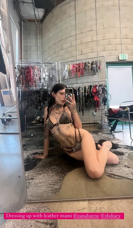 Foto di nudo di fuga di OnlyFans di Deathbyromy