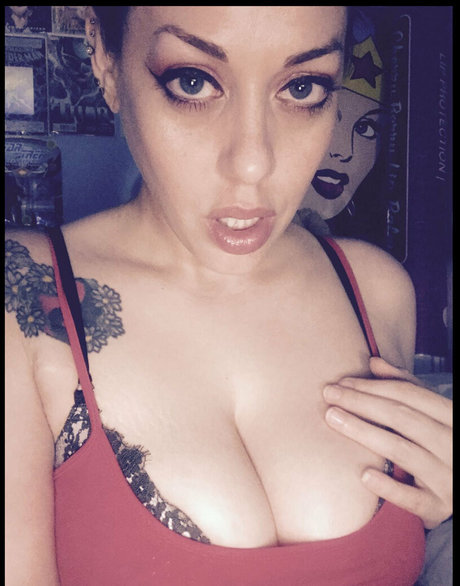 Foto di nudo di fuga di OnlyFans di Missleanalee