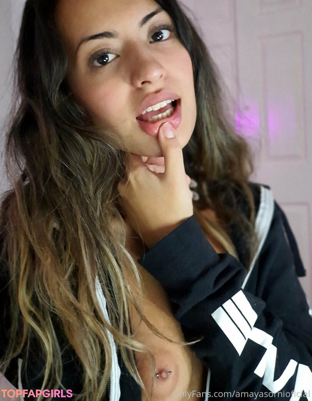 Foto di nudo di fuga di OnlyFans di Amayasornioficial #22 Foto di nudo di fuga di OnlyFans di Amayasornioficial #22