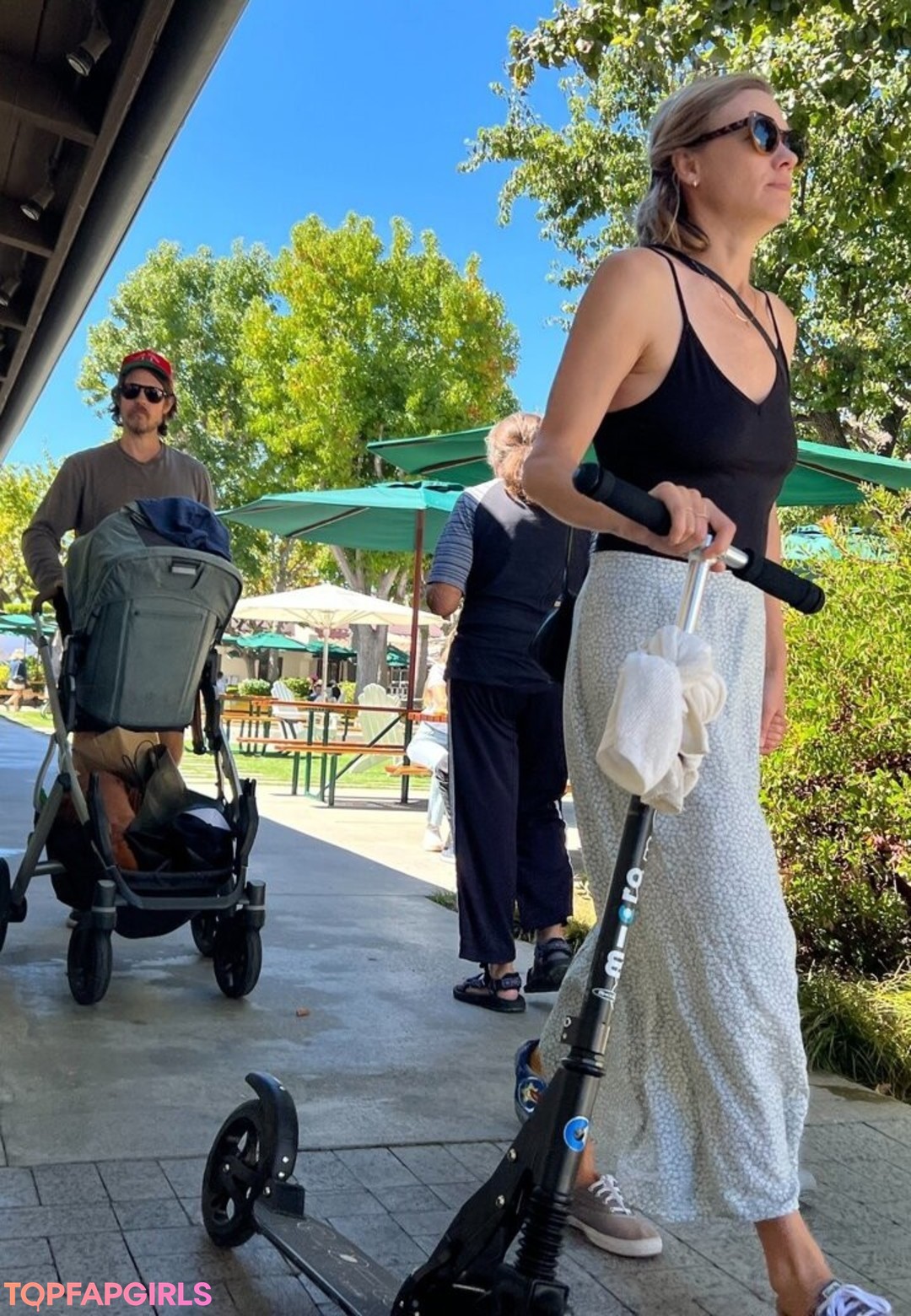 Foto di nudo di fuga di OnlyFans di Yvonne Strahovski #142 Foto di nudo di fuga di OnlyFans di Yvonne Strahovski #142