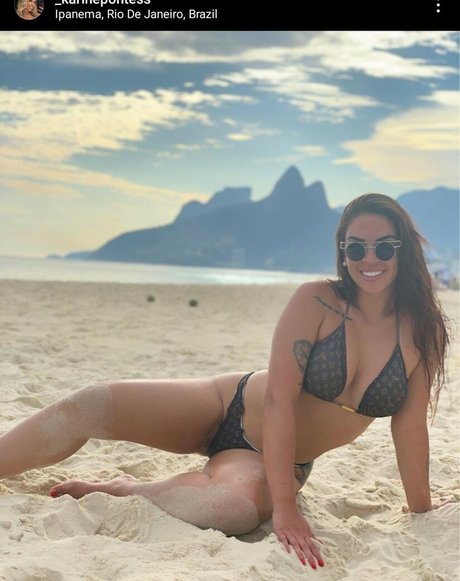Foto di nudo di fuga di OnlyFans di Karine Pontes