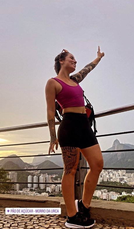 Foto di nudo di fuga di OnlyFans di Fernanda Bommerich