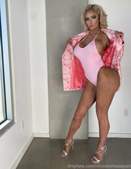 Foto di nudo di fuga di OnlyFans di Nicolettesheasquad