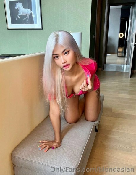 Foto di nudo di fuga di OnlyFans di Blondasian