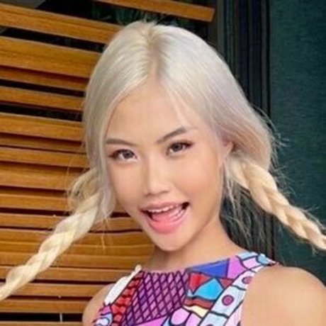 Foto di nudo di fuga di OnlyFans di Blondasian