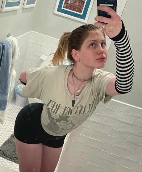 Foto di nudo di fuga di OnlyFans di Finnlewisxxx