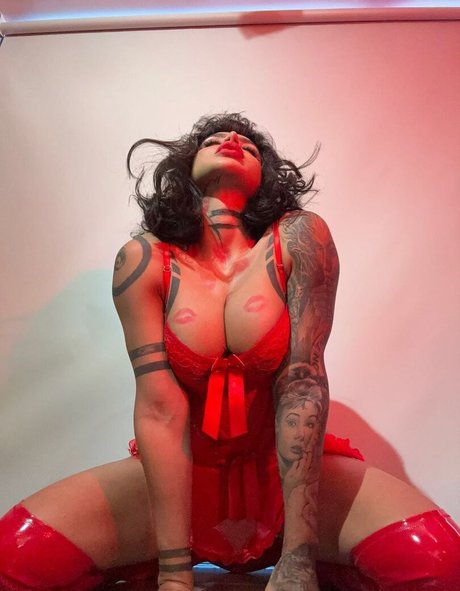 Foto di nudo di fuga di OnlyFans di Delettraa