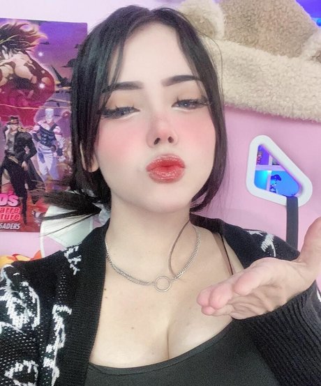 Foto di nudo di fuga di OnlyFans di Itsmidna