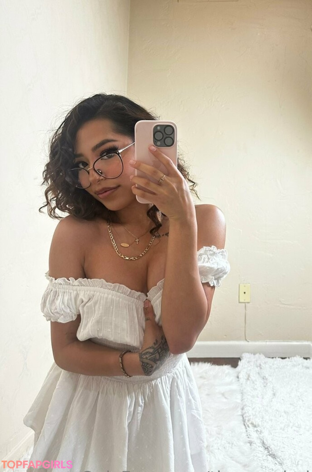 Foto di nudo di fuga di OnlyFans di Theangelari #21 Foto di nudo di fuga di OnlyFans di Theangelari #21