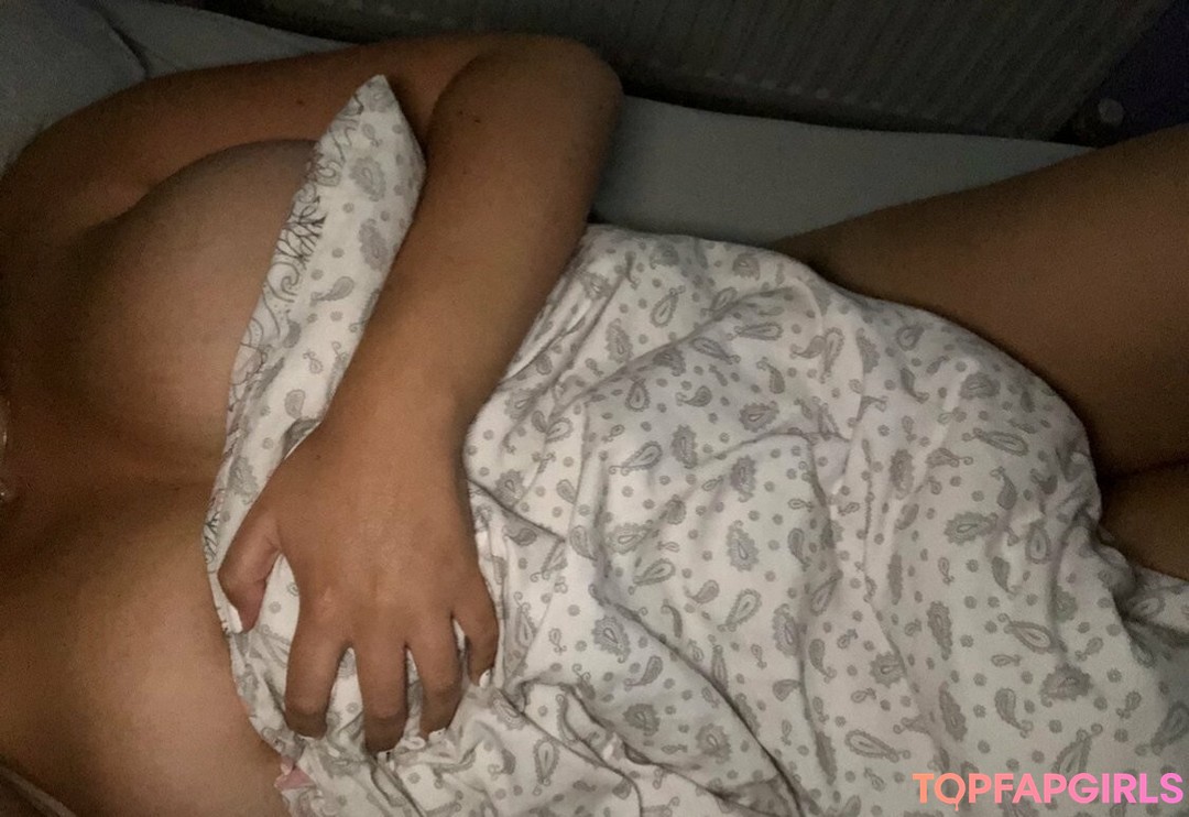 Foto di nudo di fuga di OnlyFans di Theukcouplefree #90 Foto di nudo di fuga di OnlyFans di Theukcouplefree #90