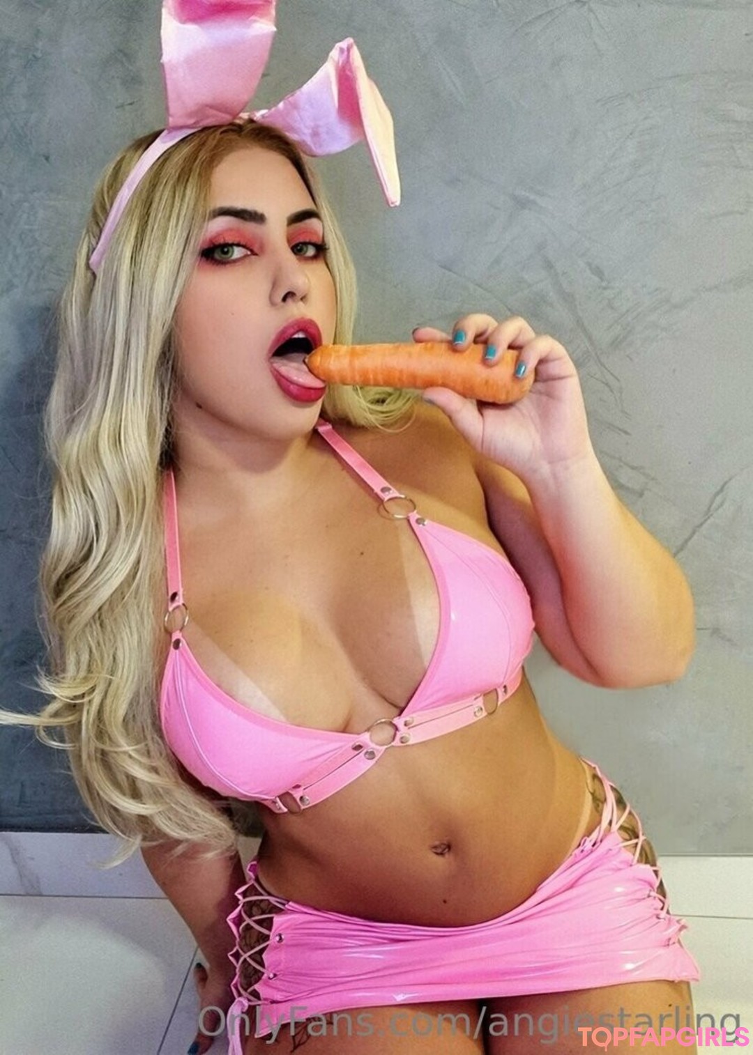 Foto di nudo di fuga di OnlyFans di Raphaela Starling #28 Foto di nudo di fuga di OnlyFans di Raphaela Starling #28