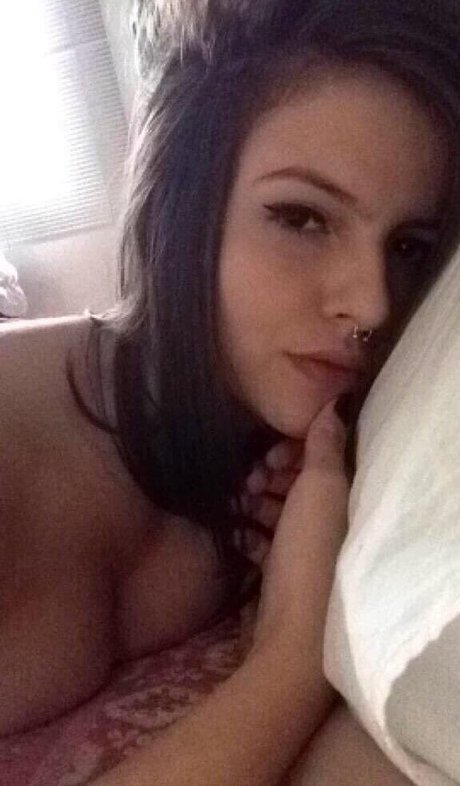 Foto di nudo di fuga di OnlyFans di Giovanna Aguiar