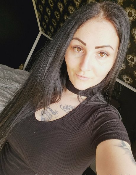 Foto di nudo di fuga di OnlyFans di Cheekycharlotte