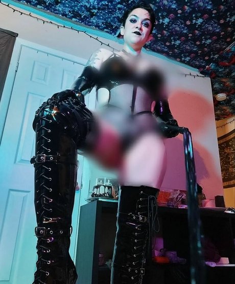 Foto di nudo di fuga di OnlyFans di Yourbigbutchgf
