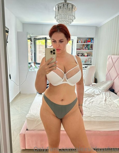 Foto di nudo di fuga di OnlyFans di Alexsisfayefree