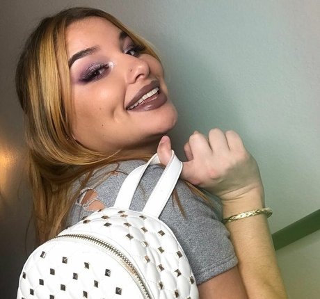 Foto di nudo di fuga di OnlyFans di Ilianna