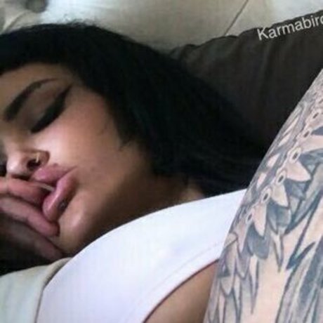 Foto di nudo di fuga di OnlyFans di Qatana