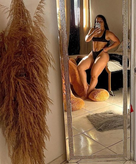 Foto di nudo di fuga di OnlyFans di Batistasteph