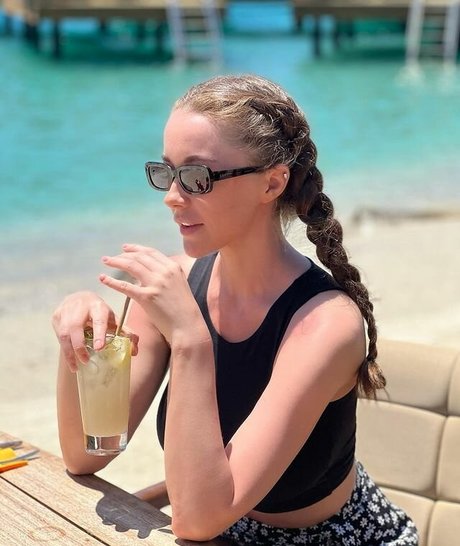 Foto di nudo di fuga di OnlyFans di Olga Katysheva