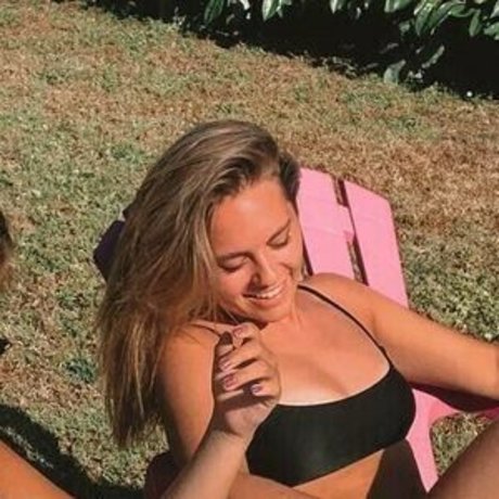 Foto di nudo di fuga di OnlyFans di Axelle Maga