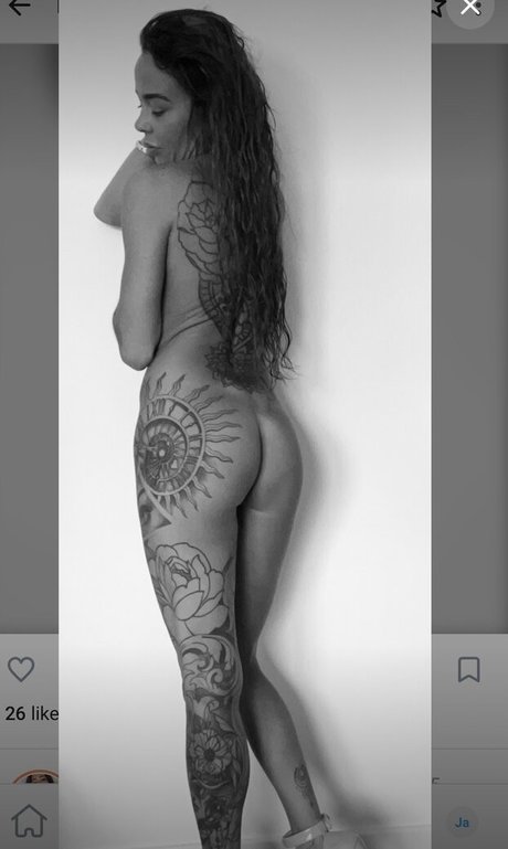 Foto di nudo di fuga di OnlyFans di Plum1987