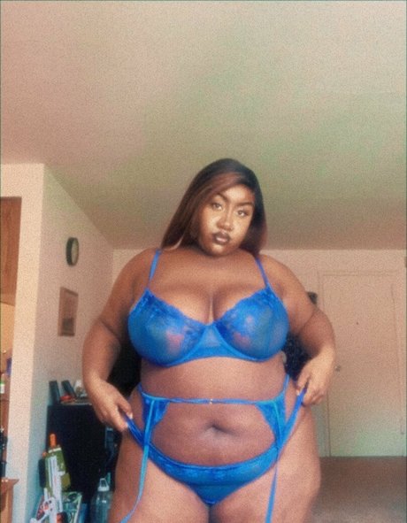 Foto di nudo di fuga di OnlyFans di Phatassphoebe
