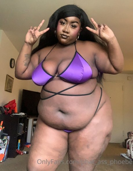Phat_ass_phoebe