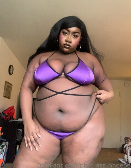 Phat_ass_phoebe