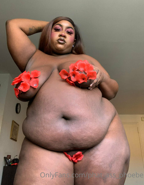 Phat_ass_phoebe