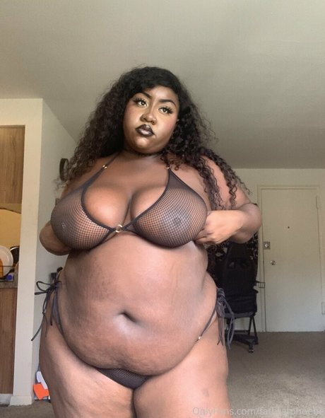 Phat_ass_phoebe