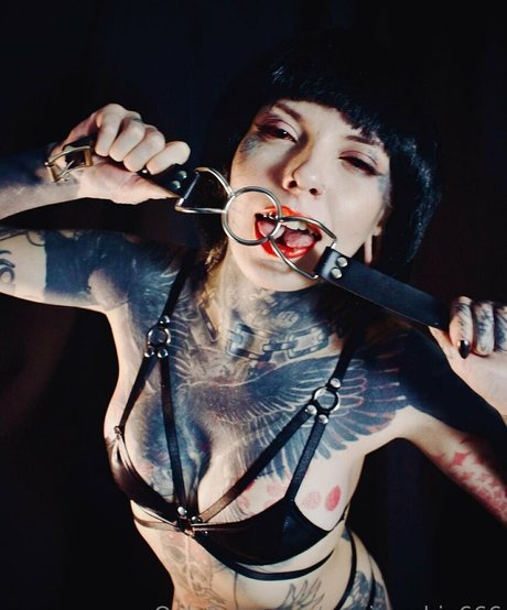 Foto di nudo di fuga di OnlyFans di Marizombie666