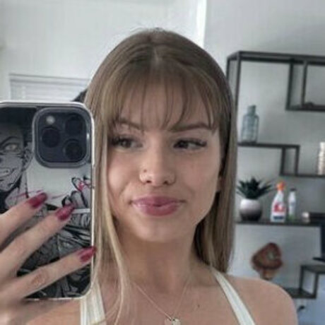 Foto di nudo di fuga di OnlyFans di Poponthechugs