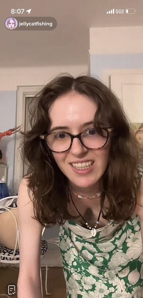 Foto di nudo di fuga di OnlyFans di Jellycatfishing
