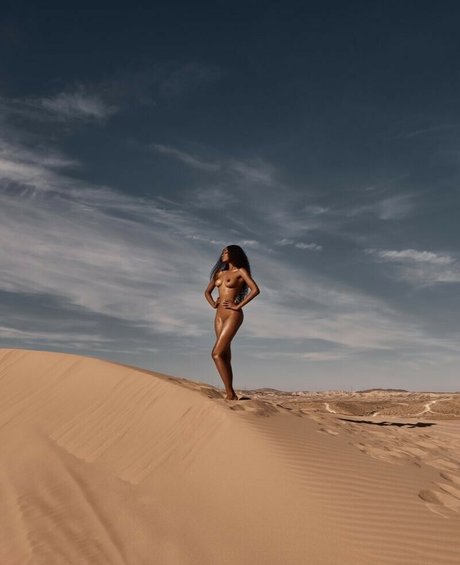 Foto di nudo di fuga di OnlyFans di Cebrena